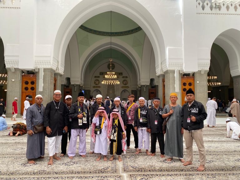 paket umroh hemat lcu