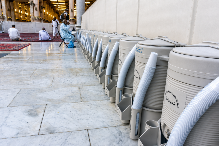 Inilah Cara Air Zamzam Bisa Mengalir Hingga Masjid Nabawi