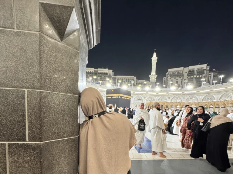 jamaah wanita low cost umroh