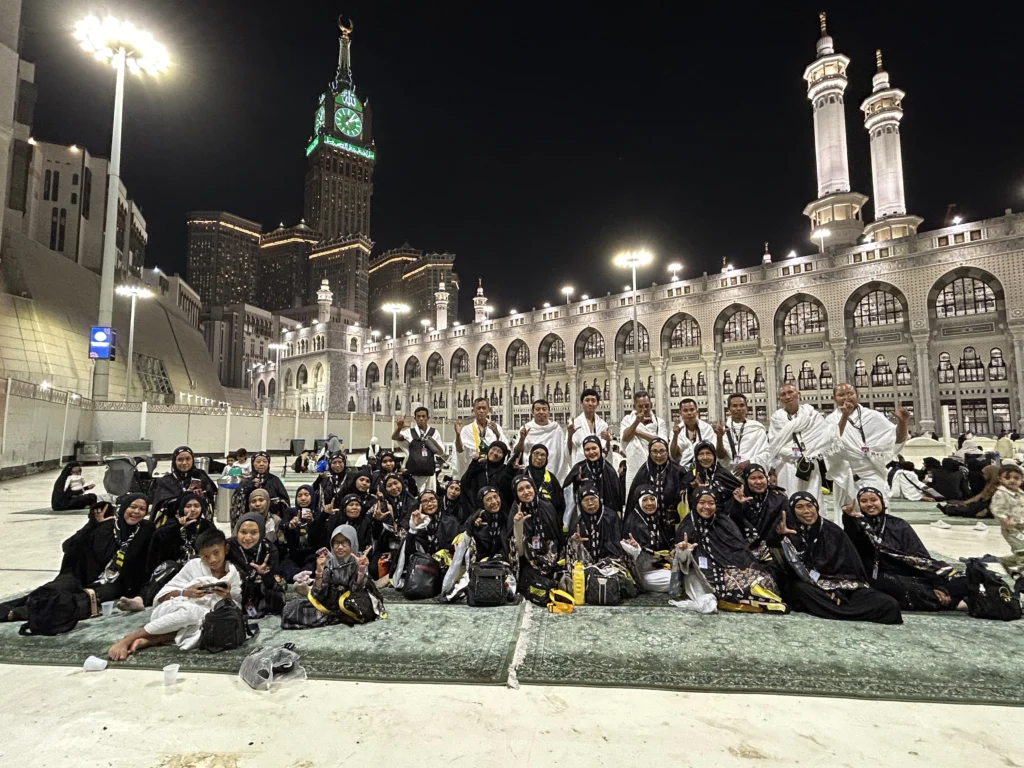 Umroh Hemat 24 jutaan